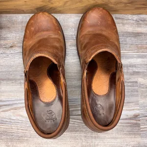 Ariat Womens Leather Professional Brown Clogs Slip On Round Toe Non Slip Size 8 thumbnail 4