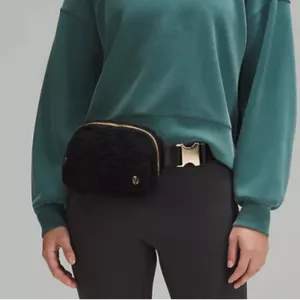 Lululemon Everywhere Fleece Black Belt Bag Gold Hardware Purse‎ thumbnail 1