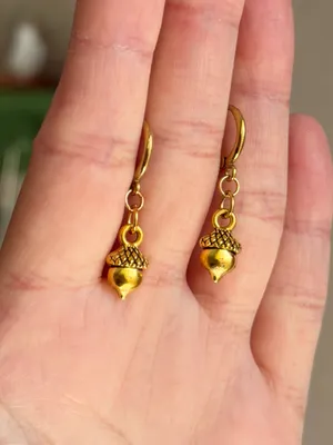 Handmade antique gold tone acorn cute fairy vintage style dangle earrings🍂🐿🍃 thumbnail 3
