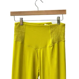 aerie offline real me 7/8 smocked waist leggings in yellow size large NWT thumbnail 2