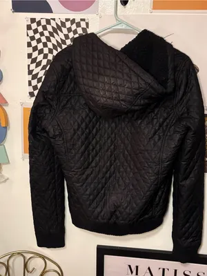 OBEY Black Quilted Sherpa Hooded Jacket Women’s Medium thumbnail 6