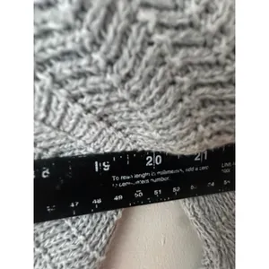 Hollister Women Gray Open Back Tie Knot Cropped Sweater XS Long Sleeve Textured thumbnail 4