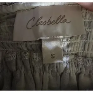Cleobella Mini Skirt Womens S Smocked Tiered Ruffle Purple White EUC thumbnail 3