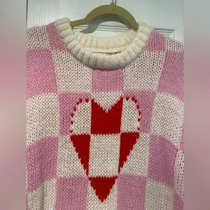 NWT Luna Ivy Size S Pink Cream Check Heart Chunky Knit Long Sleeve Crew Sweater thumbnail 2