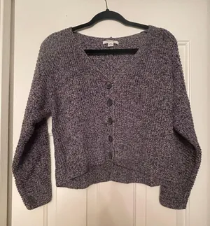 American Eagle Outfitters thumbnail 1