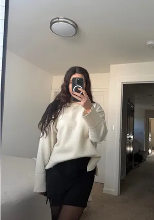 Off white oversized sweater  thumbnail 4