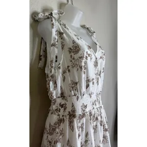 J. GEE Womens XL Maxi Dress Tan White Floral Tiered‎ Tie Shoulder Smocked NEW thumbnail 2