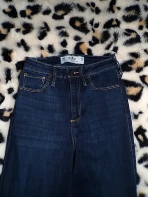 Hollister High-Rise Flare Jeans thumbnail 2