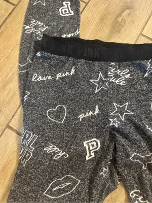PINK Victoria's Secret Heather Charcoal Kids Logo & Graphic Leggings thumbnail 2
