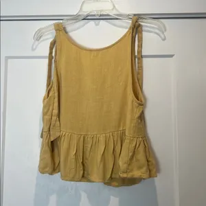La Hearts by Pac-sun Mustard Tie-Shoulder Peplum Cami size small. thumbnail 5