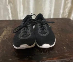 Sneakers thumbnail 2