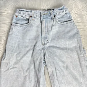 Abercrombie Light Wash The 90’s Straight Ultra High Rise Carpenter Jeans thumbnail 3