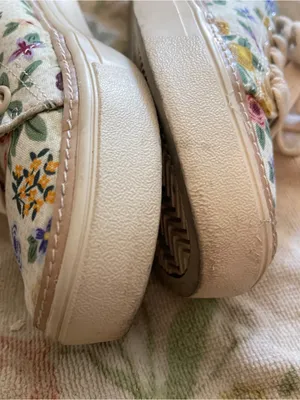 Toms sneakers floral design shoes size 7.5 women’s spring thumbnail 7