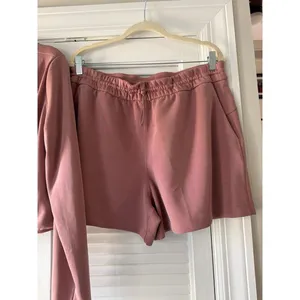 Lululemon Softstreme Wrap top and matching shorts pink 14 thumbnail 4