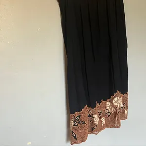 Vintage Embroidered Floral Hem Elastic Waist Skirt Black Large thumbnail 3