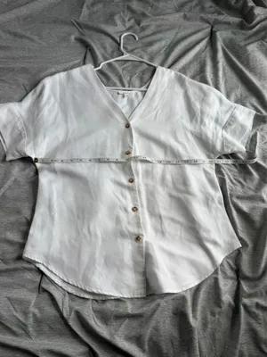 Vetta Women’s The Textured Girlfriend Shirt in New Ivory S Linen Minimalist thumbnail 12