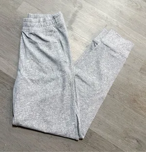 Pink Victoria’s Secret active joggers thumbnail 1