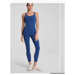 Spanx Scoop Neck Shelf Tank Size Large thumbnail 3