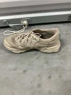 Adidas Originals-Ozweego Taupe Sneakers thumbnail 4