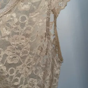 White House | Black Market Y2K XL Cream Beige Floral Lace Peplum Blouse Dainty‎ Cottage Renaissance thumbnail 3