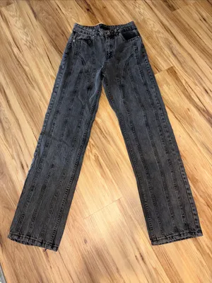 Women's Straight-Leg Jeans in Washed Black thumbnail 1