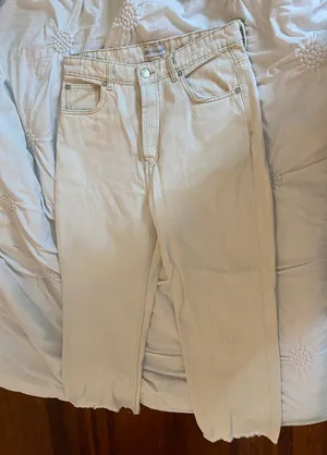 ZARA High Waisted Jeans thumbnail 1