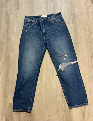 Abercrombie Mom Jeans thumbnail 1