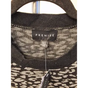Premise Size S Chic Leopard Print Womens Long Sleeve Sweater thumbnail 3