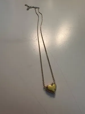 Kendra Scott Necklace Gold heart thumbnail 3