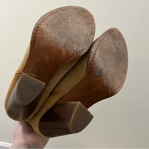 Frye‎ Ilana Beige Suede Leather Western Ankle Boot 7.5 thumbnail 5