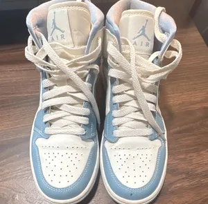 Air Jordan 1 Mid High Top White/Blue thumbnail 2