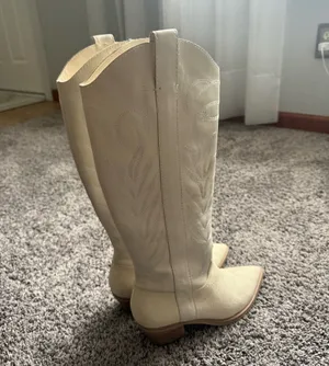 DV by Dolce Vita White Embroidered Western Boots thumbnail 10