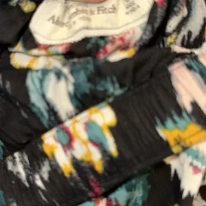 Abercrombie and fitch floral skirt size small thumbnail 4