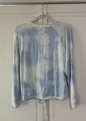 Gap blue & white top thumbnail 2