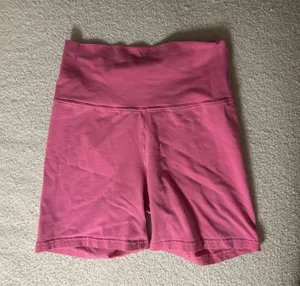 TNA Biker Shorts Aritzia thumbnail 6