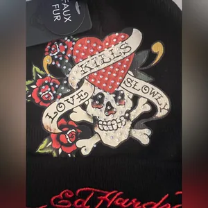 Ed Hardy Beanie Hat Set Love Kills Slowly Faux Fur Skull New thumbnail 3