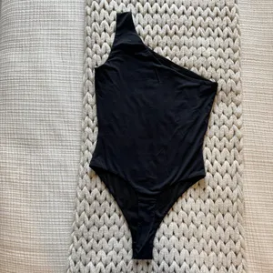 Princess Polly One-Shoulder Bodysuit thumbnail 2