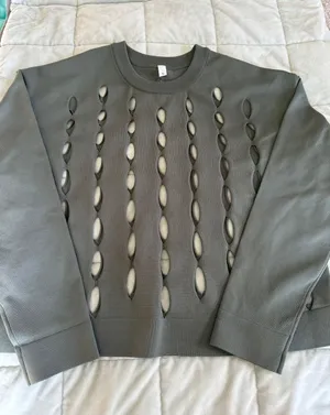 Lululemon Sweater thumbnail 1