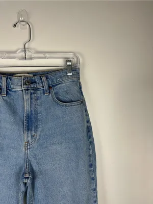 Abercrombie and Fitch Ultra High Rise 90s Straight Jean Women’s Sz‎ 28 R thumbnail 3