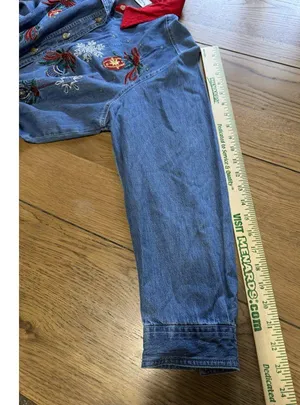 Bobbie Brooks Woman size 14W/16W Embroidered Ornaments Christmas Denim Shirt VTG thumbnail 7