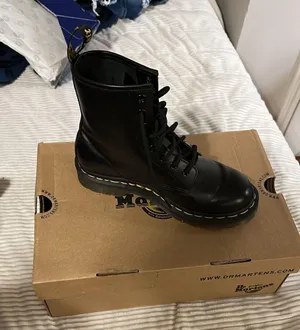 Doc Martens 1460 thumbnail 1