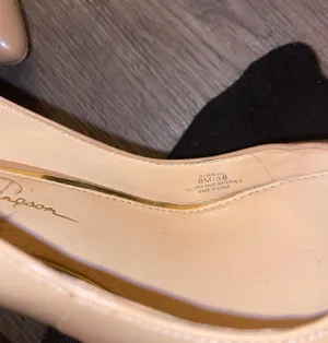 Jessica Simpson Beige / Cream Heels thumbnail 5