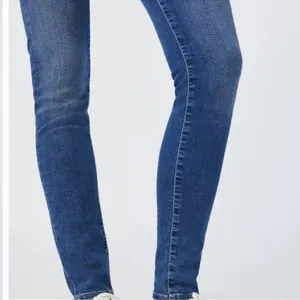 Mavi Jeans Alexa Mid Rise Skinny Womens Size 30 Stretch Denim thumbnail 2