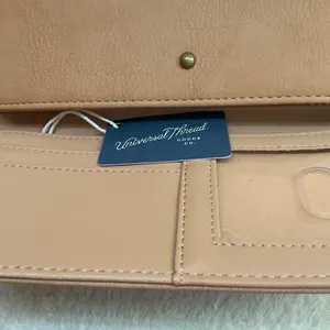 Lucky brand wallet thumbnail 4