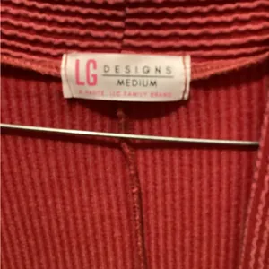 LG Red Ribbed Knit Top Size M thumbnail 5