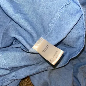 Tuckernuck • Beaufort Blue Annie Smocked Dress Linen Blend Size XSmall thumbnail 4