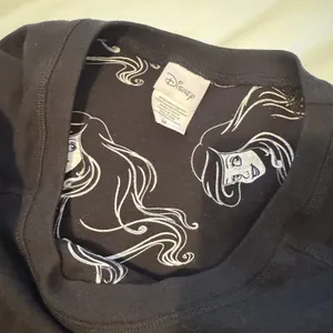 Disney The Little Mermaid Ariel Sweatshirt Long Sleeve Black Reversible Womens M thumbnail 4