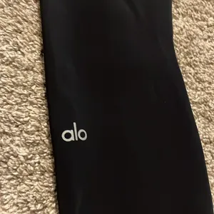 Alo Yoga High Waisted Ripped Warrior Black Leggings Small‎ thumbnail 6