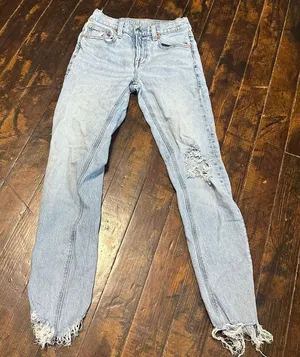American Eagle 00 light wash 90’s skinny distressed jeans thumbnail 1
