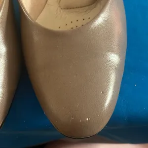 Hush Puppies Tan low heel pumps 6 thumbnail 2